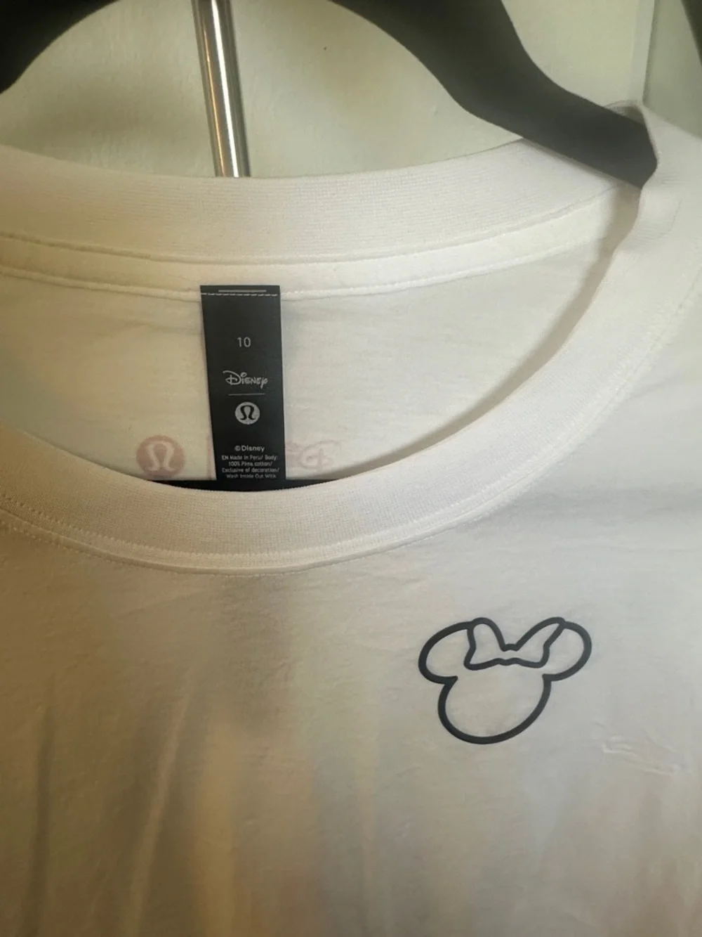 lululemon Disney White Cropped Tee with Black Minnie Outline - Picture 2 of 4